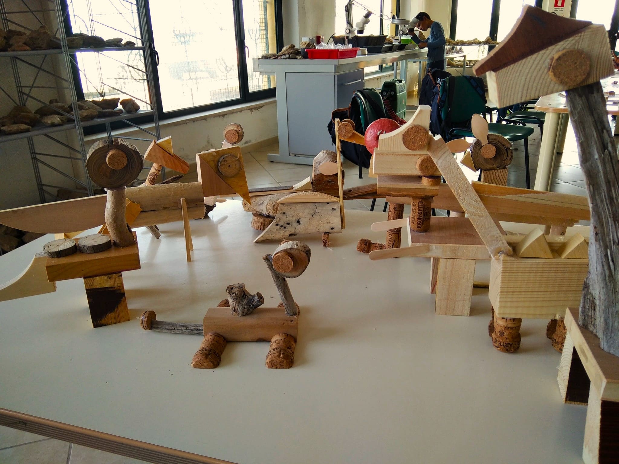 Demonstration of the design and creation of wooden animals cta immagine